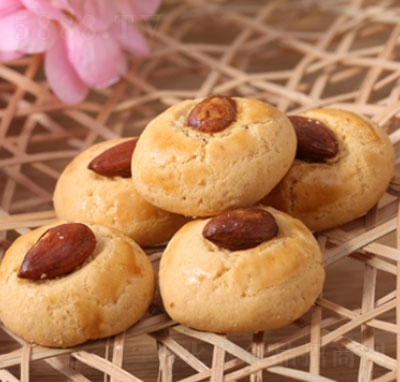 麥?zhǔn)媳馓胰市∷诛? width=