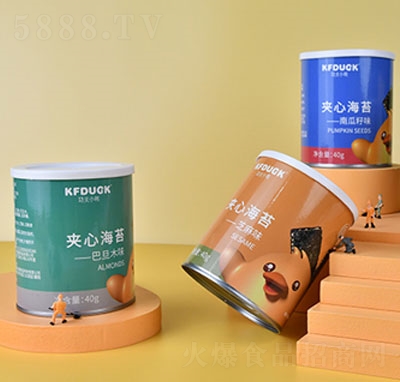 ����С���A�ĺ�̦���e��̦��ʳ����