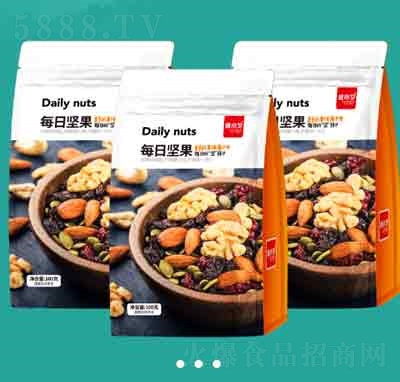 ��СϦÿ�ՈԹ����eʳƷ���̳�؛���l(f��)100�˴���