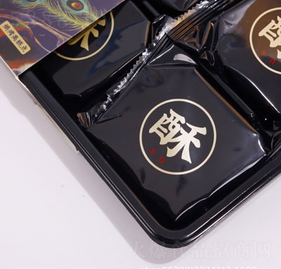 �г��S�ڽ������e���c(di��n)ʳƷ