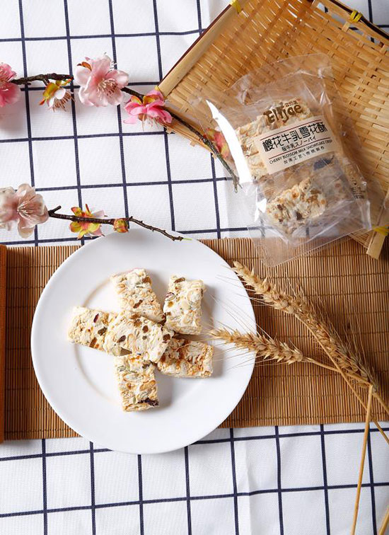 宜麗芝櫻花牛乳雪花酥1 宜麗芝櫻花牛乳雪花酥1