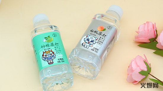 橫掃市場(chǎng),裸價(jià)招商,6.5元/提,這款飲品真的狠給“利”! 橫掃市場(chǎng),裸價(jià)招商,6.5元/提,這款飲品真的狠給“利”!